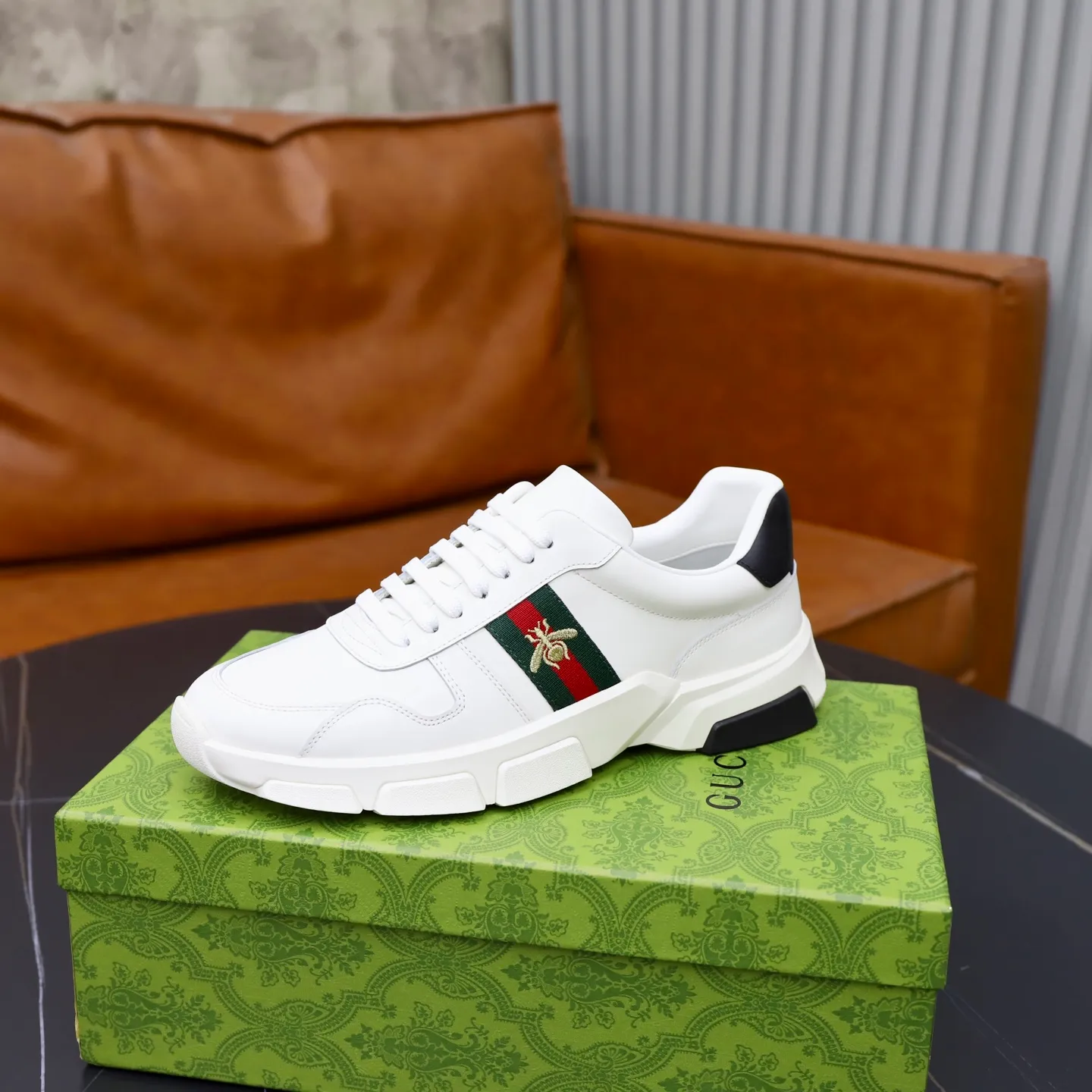Ex-factory price: 540💰💰🙅‍♂️🙅‍♂️🙅‍♂️ Brand: GUCCI Standard code: 38-44 (45 customized) Grade: Same as the official website Material: Cowhide stitching Comfortable and breathable sheepskin lining Lightweight and wear-resistant sports outsole Style category: Men's fashionable casual shoes Running sports shoes Distinguished luxury brand elements Top luxury color: actual picture color